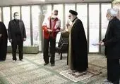 برگزیده شدن دو جوان عضو هلال احمر استان اصفهان در دهمین دوره آیین تندیس فداکاری به دانشجویان ایران