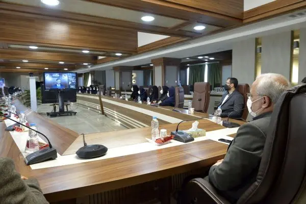 گفتگوی مشاور رییس‌جمهور و دبیر شورایعالی مناطق آزاد کشور با بانوان شاغل در سازمان منطقه آزاد انزلی

