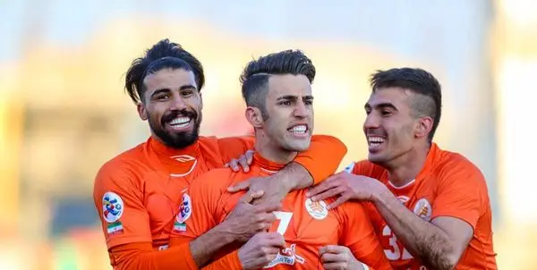 توافق هافبک سایپا با استقلال