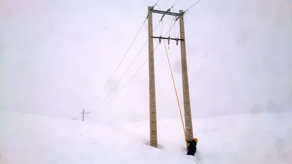 رفع مشکل قطعی برق در همه روستاهای شهرستان کوهرنگ 