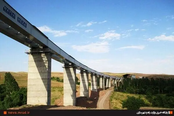 درآمد ۳.۲ همتی راهآهن میانه- بستان آباد- تبریز برای کشور