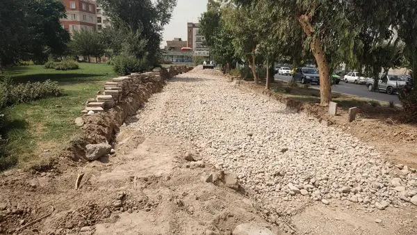 پهلوگاه ایستگاه تاکسی جنب مترو شهرک شریعتی منطقه 19 در آستانه بهره برداری