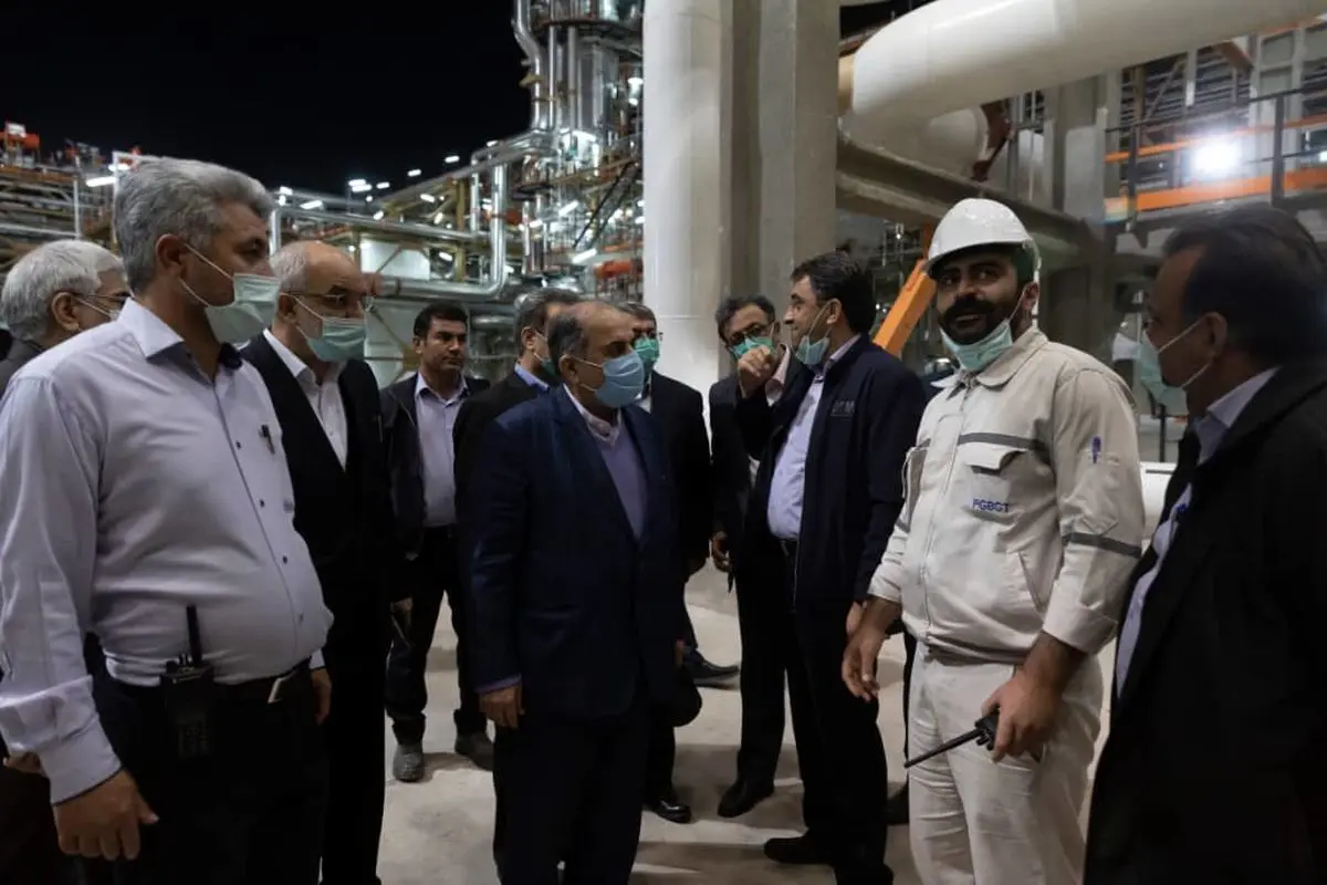 بازدید رییس هیات عامل صندوق توسعه ملی و مدیرعامل هلدینگ خلیج فارس از ابرپروژه بیدبلند خلیج فارس

