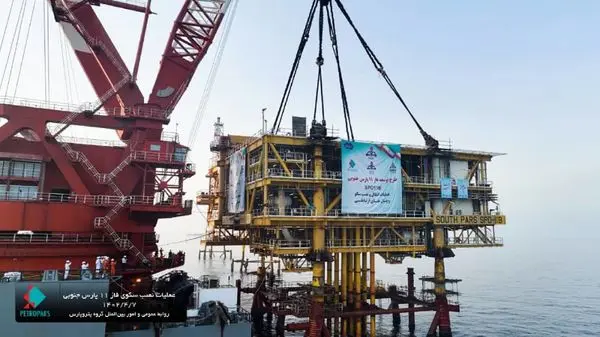 سکوی  فاز 11 با موفقیت نصب شد