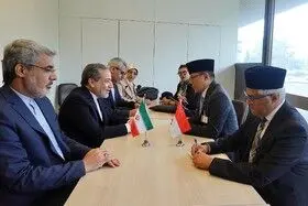 رایزنی وزرای خارجه ایران و اندونزی درباره مسائل دوجانبه و منطقهای