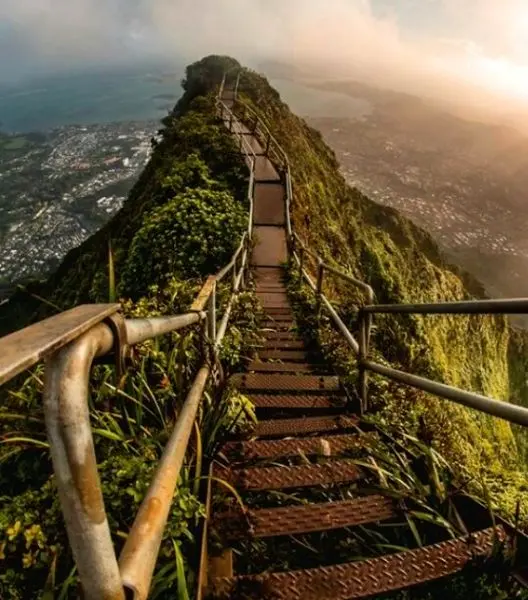 تصویری از 3922 پله معروف به پله های بهشت