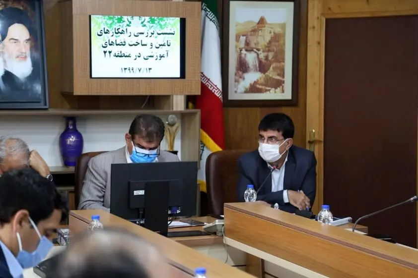 ارائه برنامه اجرایی پنج ساله جهت احداث 100 مدرسه در منطقه

