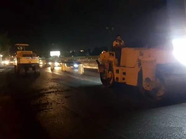 اجرای عملیات بهسازی و مرمت آسفالت شبکه بزرگراهی منطقه ۲