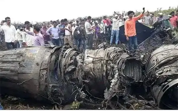 سقوط جنگنده سوخو۳۰ + عکس