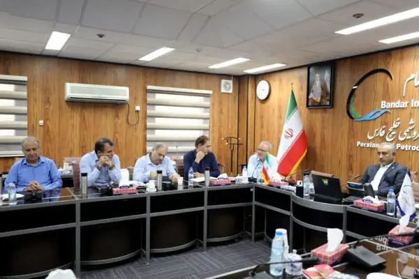 ترسیم راهبرد اداره تدارکات در دیدار مدیرعامل با کارکنان