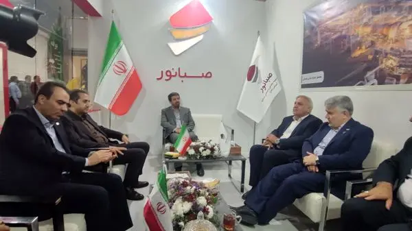 بازدید نماینده مردم اسدآباد در مجلس، رئیس هیأت عامل ایمیدرو و استاندار همدان از غرفه صبانور در نمایشگاه معدن غرب کشور