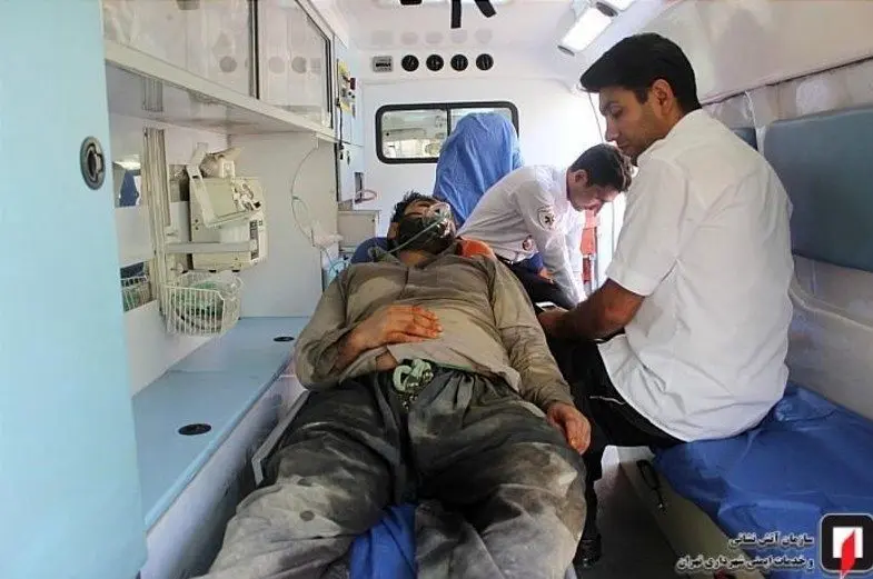 بی‌هوشی ناگهانی کارگر منجر به سقوط درچاه ۱۰متری +عکس
