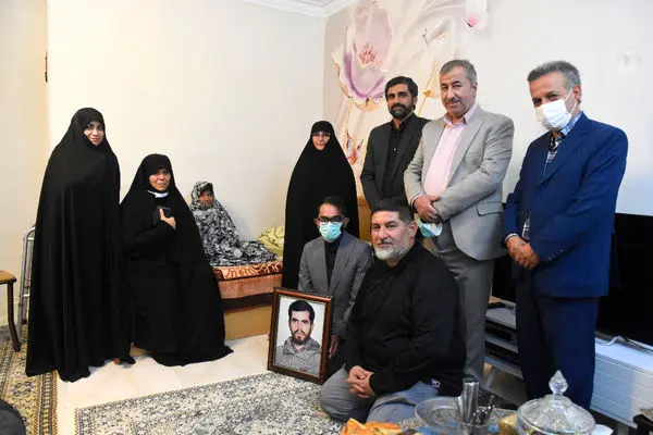 راه شهدا سرشار از درس زندگی و الگویی برای جوانان