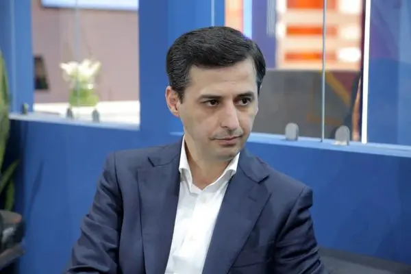 قدردانی فرید دهقانی از کادر مدیریتی، فنی و بازیکنان چادرملو اردکان

