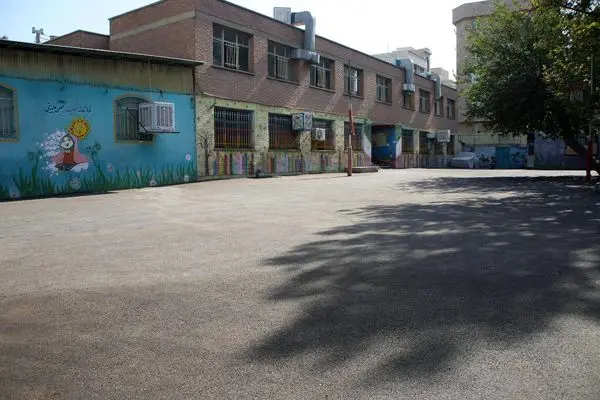 بهسازی روکش آسفالت ۱۹ مدرسه در منطقه ۱۵