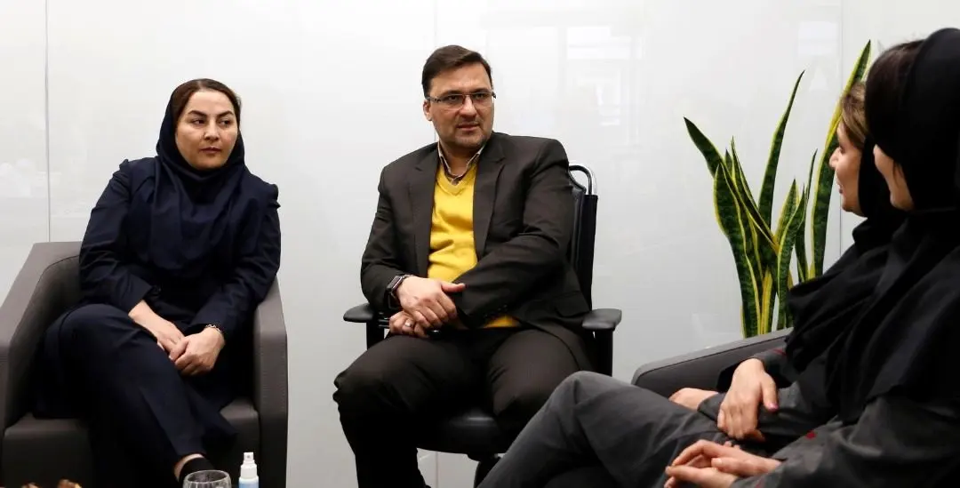 افزایش تعامل اثرگذار مدیریت بیمه رازی با شبکه فروش
