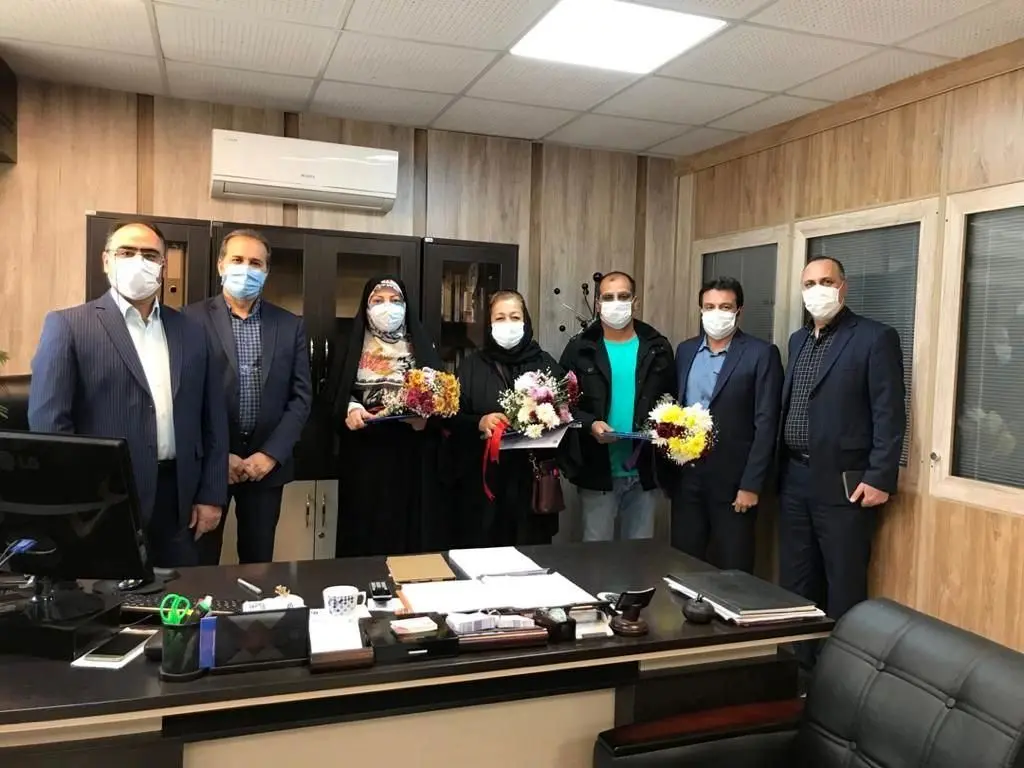 تقدیر از نمایندگان برتر شعبه هفت تیربیمه دانا

