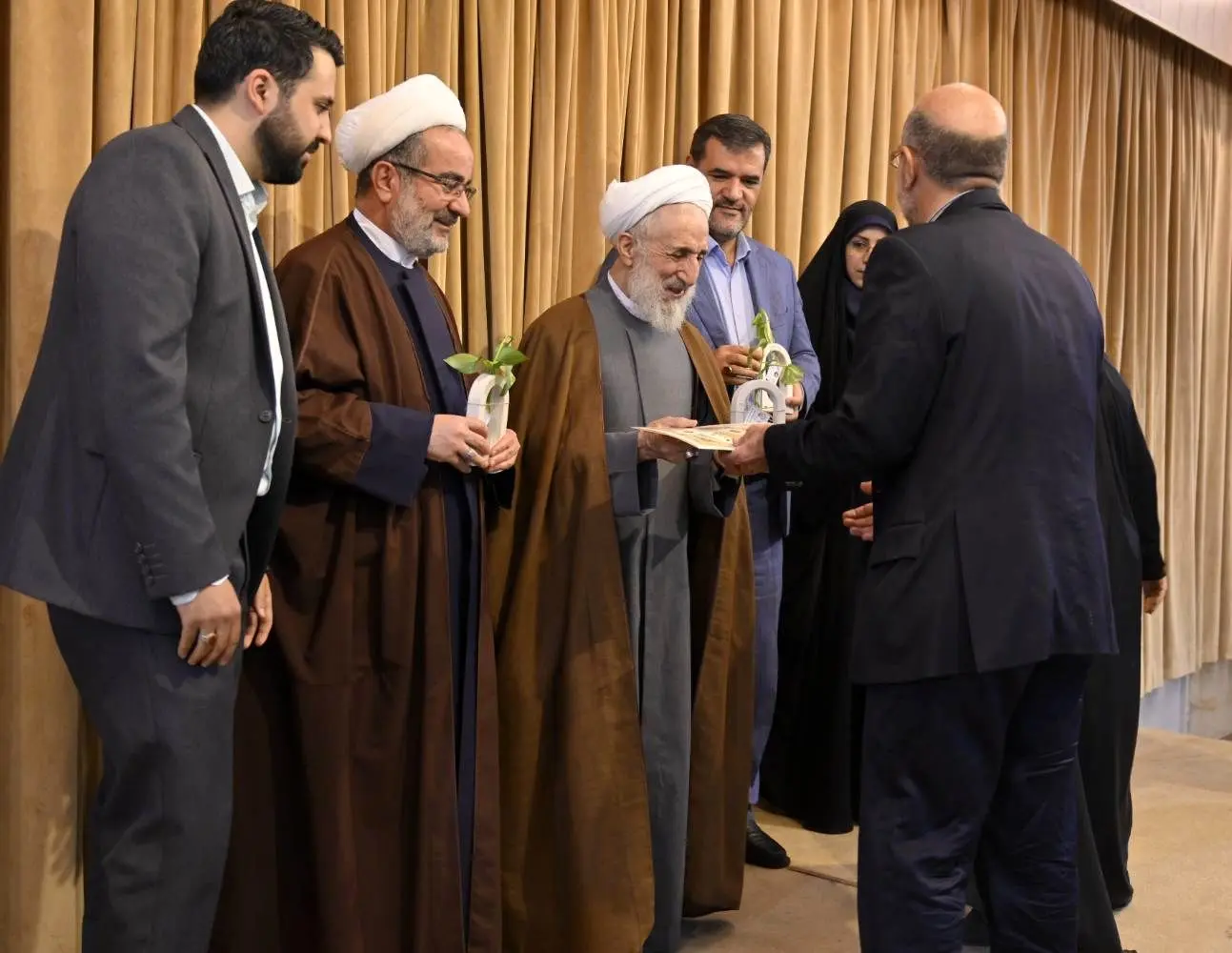 برپایی جشن بزرگ پرستاران بی نشان در مرکز توانبخشی امام علی (ع) 


