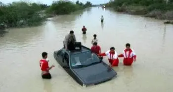 گروه جهادی بسیج بانک توسعه صادرات به مناطق سیلزده سیستان و بلوچستان اعزام شد