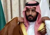 
زنی که زیر باران آتش به سنگ‌های عقیق جان می‌بخشد +تصاویر
