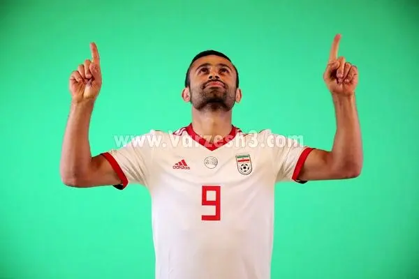 به خودمان اعتقاد زیادی داریم /حرفم را در زمین میزنم نه مطبوعات