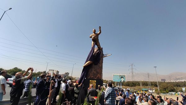 بزرگداشت قهرمانان دفاع مقدس با رونمایی تندیس شهید عباس بابایی