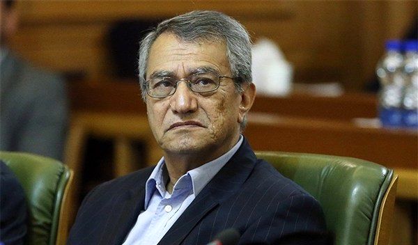 متأسفانه نزدیک به یک سال از مدیریت شهری غافل بودیم/ با رأی امروز افشانی اعضای شورای شهر نظارت را جایگزین دخالت کنند