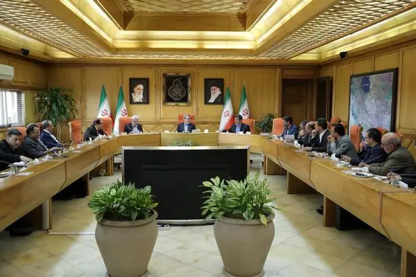 قیمت نهایی خودرو باید کاهش و کیفیت آن ارتقاء یابد