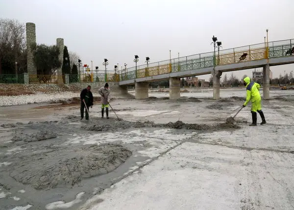 با صرفه جویی 400میلیون تومانی در بودجه شهر، لایروبی دومین دریاچه مصنوعی شهر تهران آغاز شد