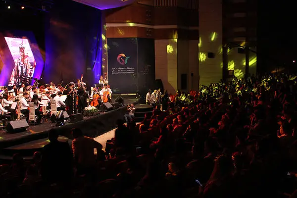 شهرام ناظری و مظهر خالقی در سالگرد نقره‌ای جشنواره بین‌المللی «گلاویژ» جایزه گرفتند