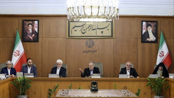 پزشکیان: در دولت چهاردهم هیچ خیانتی بالاتر از سپردن کار به افراد کارنابلد نیست

