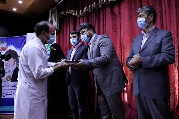 بازدید وزیر تعاون، کار و رفاه اجتماعی و مدیرعامل سازمان تأمین اجتماعی از کارخانجات داروپخش