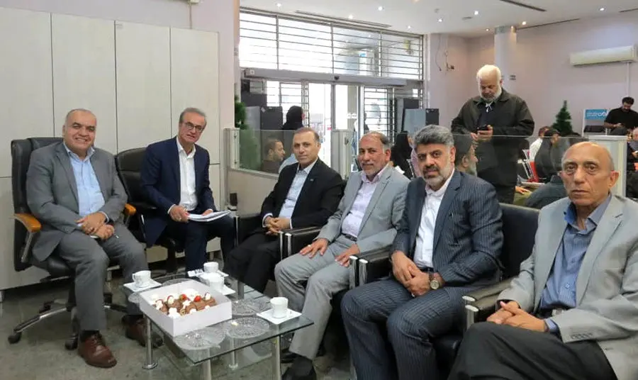 پویایی و ماندگاری یک سازمان در گرو مشتری مداری است
