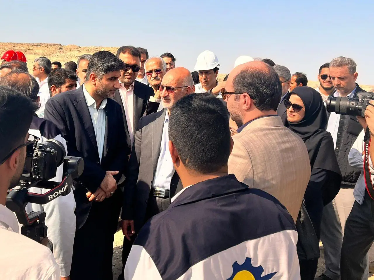 رئیس هیات عامل ایمیدرو از تاسیسات انتقال آب خلیج فارس دیدن کرد
