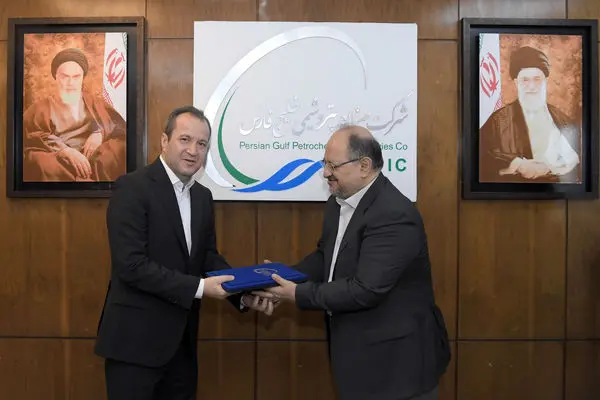 قدردانی از زحمات و تلاش‌های خوشرو در دوره تصدی ریاست هیأت مدیره هلدینگ خلیج‌فارس