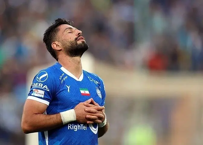 دوری ۴ هفته‌ای مدافع استقلال