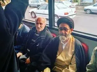 امامجمعه خاکی این بار در اتوبوس شهری + عکس