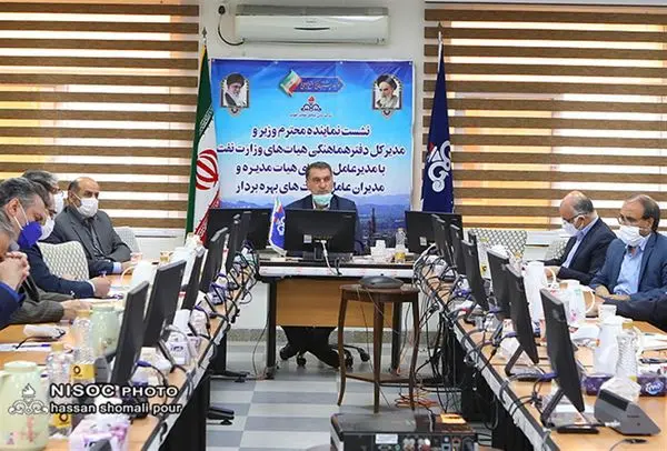 بازدید مدیرکل رسیدگی به تخلفات اداری کارمندان وزارت نفت از مناطق نفتخیز جنوب

