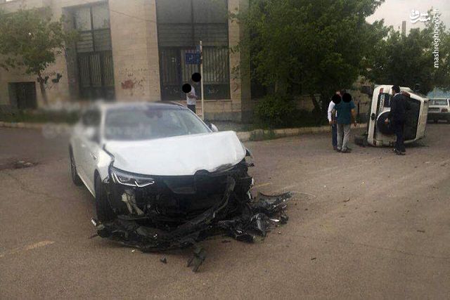 واژگونی وحشتناک خودروی لوکس در پی تصادف با پراید! +تصاویر