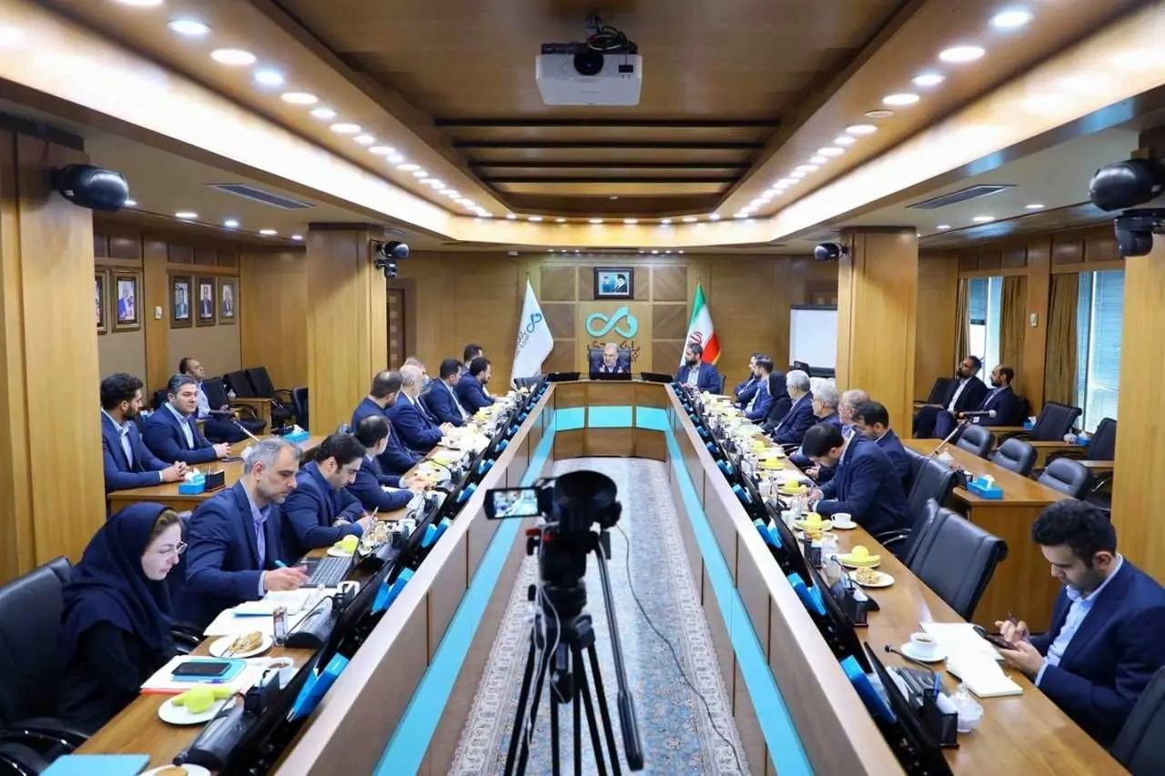 تأکید سرپرست بانک دی بر ضرورت رعایت دقیق مقررات و بخشنامه‌های اعتباری

