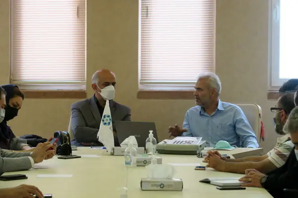 «بررسی چالش ها و فرصت های صادراتی شرکت های دانش بنیان»