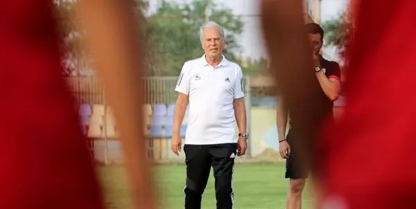 قبل از قهرمان کردن تراکتور، جایگاهم عوض نمی‌شود