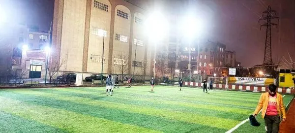 نوسازی زمینهای چمن ورزشی محلات در منطقه 13
