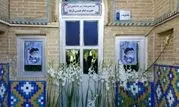 حجره طلبگی امام راحل در اراک گلباران شد