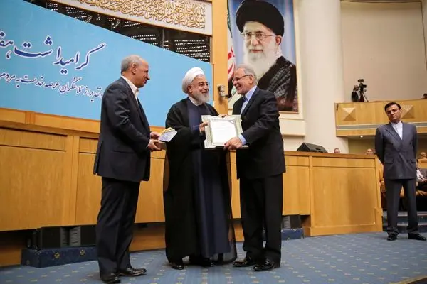 ایمیدرو، دستگاه برتر در بخش برگزیدگان دستگاه های وابسته به وزارتخانه ها