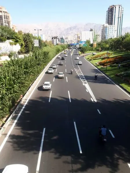 اجرای 31 کیلومتر خط کشی محوری در بزرگراه شهید مدرس 

