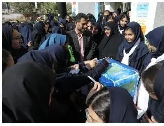 دانش آموزان منطقه2 بر کرسی شهردار مدرسه می نشینند

