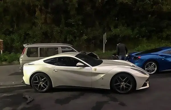 چرتی که برای راننده جوان گران تمام شد! +تصاویر