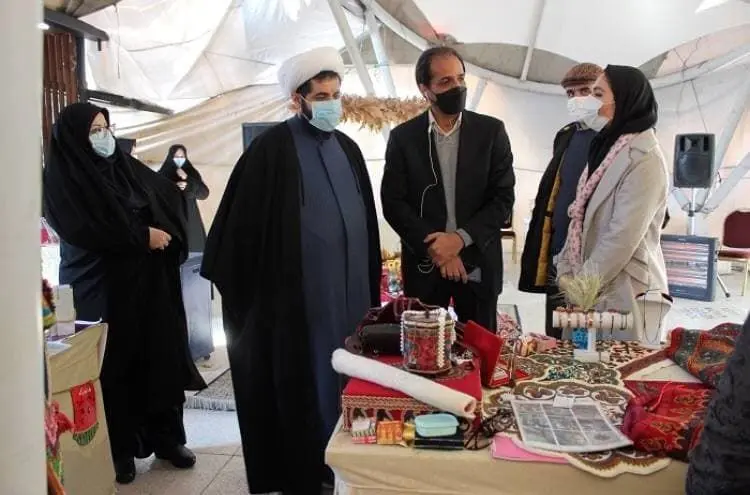 آموزش و توانمندسازی بانوان یکی از برنامه های اصلی شهرداری است

