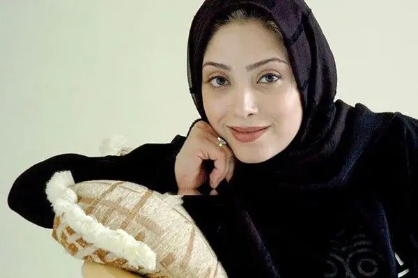 هنرپیشه معروف در آرایشگاه خانم بازیگر +عکس